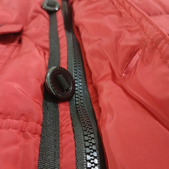Canada Weathergear sz M Red Quilted Puffer Vest - Picture 4 of 12